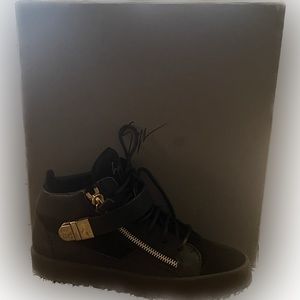 Velour black sneaker with gold zipper and buckle